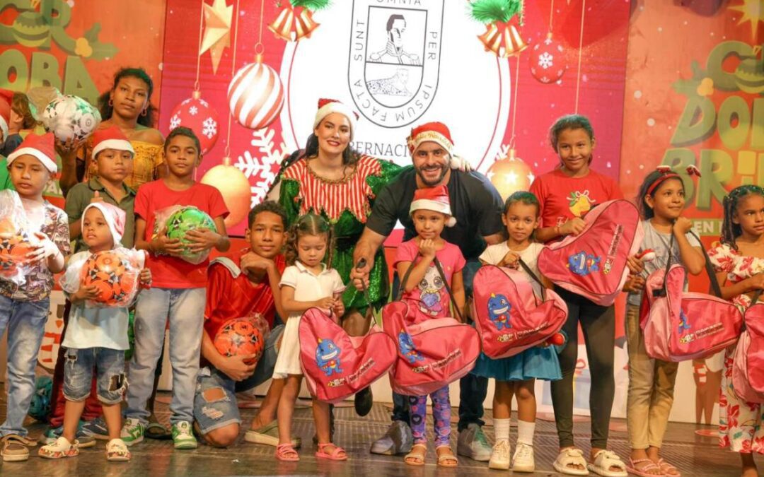 Gobernador de Córdoba y Gestora Social clausuran desfiles navideños en la Margen Izquierda de Montería